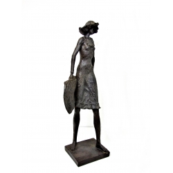 Rzeźba Figurka Kobieta z kapeluszem